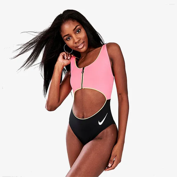 Nike CUTOUT ONE PIECE 