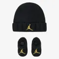 Nike JHN CHUNKY KNIT HAT & BOOTIE S 