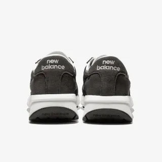 New Balance 370 