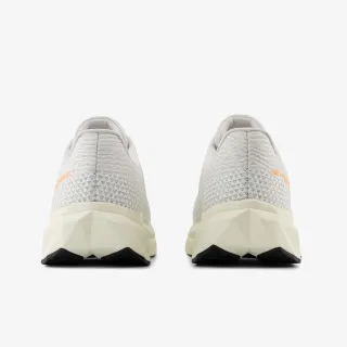 New Balance W FC Propel 