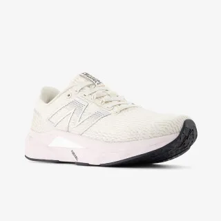 New Balance W FC PROPEL 