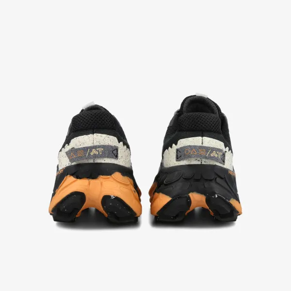 New Balance W MORE TRAIL 