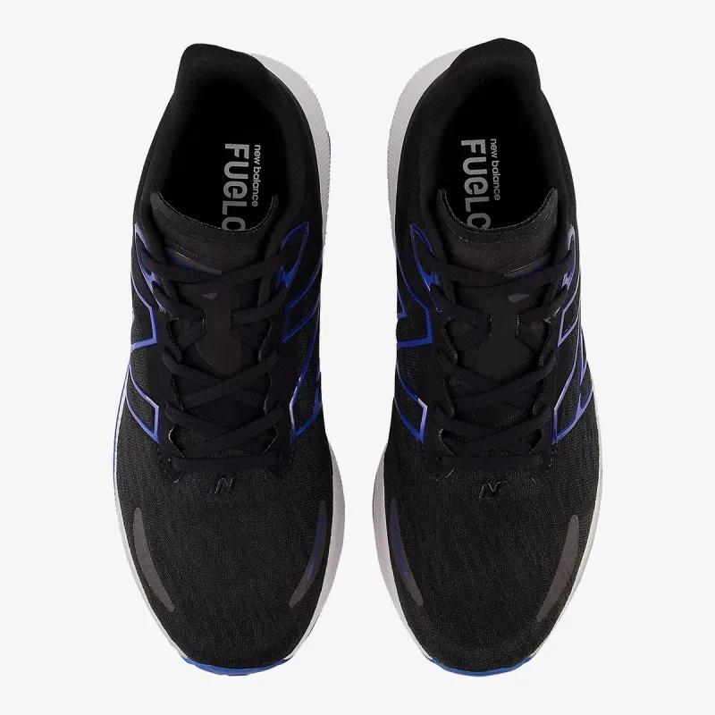 New Balance FuelCell Propel v3 